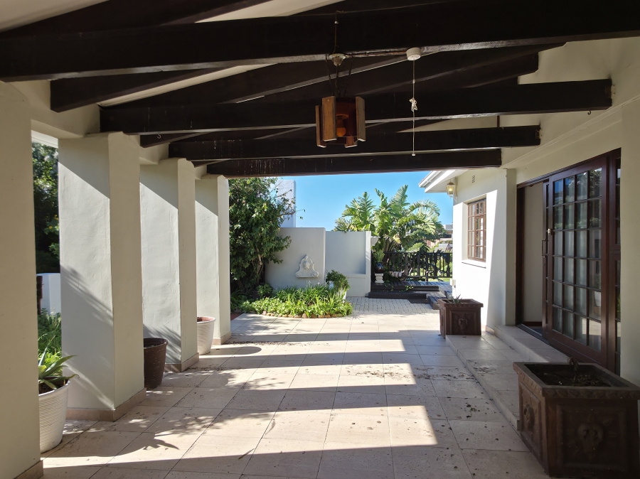 4 Bedroom Property for Sale in Paradise Beach Eastern Cape